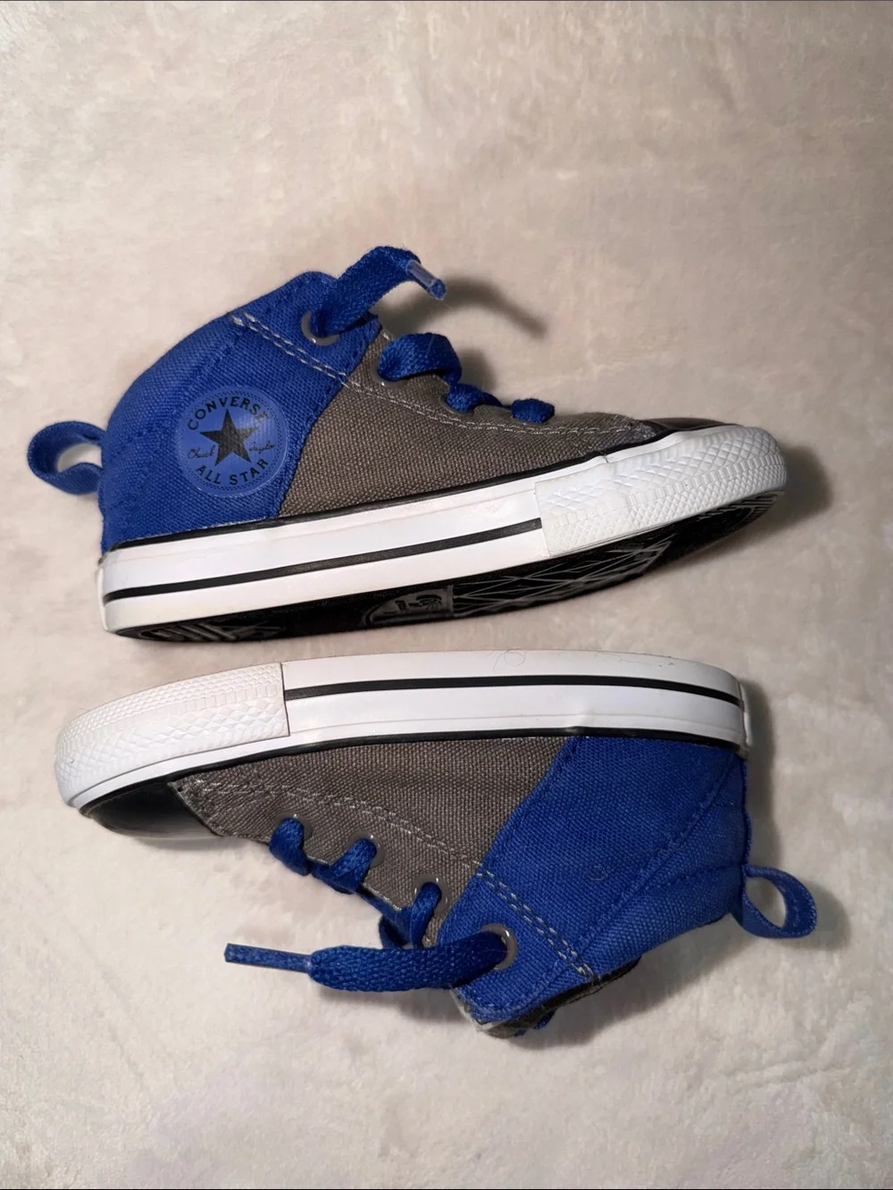 Converse Chuck Taylor All Star Mid Top Toddler Size 7 Gray & Blue